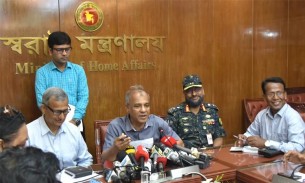 আগ্নেয়াস্ত্র উদ্ধারের জন্য শিগগীরই পুরস্কার ঘোষণা করা হবে : স্বরাষ্ট্র উপদেষ্টা