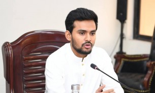 একটি সুষ্ঠু ও প্রভাবমুক্ত নির্বাচন করতে সরকার অঙ্গীকারবদ্ধ: আসিফ মাহমুদ