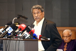 বাংলাদেশের রাজনীতিতে পরিবর্তনের একটা বড় সুযোগ তৈরি হয়েছে: অধ্যাপক আলী রীয়াজ