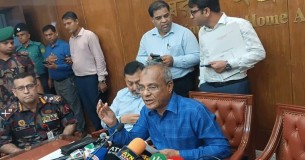 ‘ঢাকার আশপাশে মব কমলেও ঢাকার বাইরে এখনো মব জাস্টিস চলছে’: স্বরাষ্ট্র উপদেষ্টা