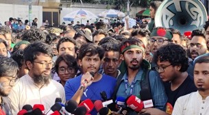 কমিটি প্রত্যাখ্যান, ৫ দফা দিলেন প্রকৌশল শিক্ষার্থীরা