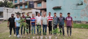 লালবাগে দেশনেত্রী বেগম খালেদা জিয়ার জন্মদিনে ছাত্রদলের বৃক্ষরোপণ কর্মসূচি