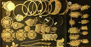 বিশ্ব বাজারে সোনার দাম দুই সপ্তাহের মধ্যে সর্বোচ্চ