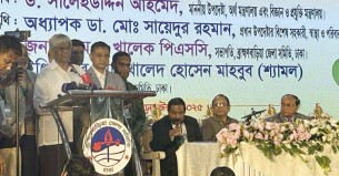 হাজার কোটি টাকার মালিকেরা এখন দৌড়ে বেড়াচ্ছেন: অর্থ উপদেষ্টা