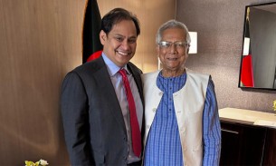 প্রধান উপদেষ্টার সঙ্গে স্ন্যাপচ্যাটের সাবেক সিএসও ইমরান খানের সাক্ষাৎ