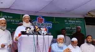 চিকিৎসা বাংলাদেশেই আছে, বিদেশে ছুটবেন না: জামায়াত আমির