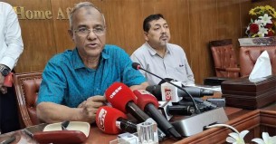 আগের তিন নির্বাচনের কর্মকর্তাদের এবার দায়িত্ব থেকে বিরত রাখা হবে :  স্বরাষ্ট্র উপদেষ্টা