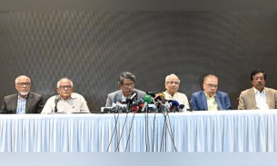 নির্বাচিত প্রতিনিধিরা গণতান্ত্রিক বাংলাদেশের অগ্রযাত্রায় ভূমিকা রাখবেন: অধ্যাপক আলী রীয়াজ