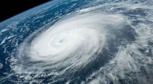 রাতে উপকূল অতিক্রম করবে গভীর নিম্নচাপ