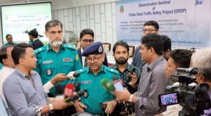 কার্যক্রম নিষিদ্ধ দলের ভিডিও দেখে আতঙ্কিত হওয়ারও কিছু নেই: ডিএমপি কমিশনার