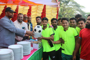 ভোলার পরানগঞ্জে ফুটবল প্রতিযোগিতা ও পুরস্কার বিতরণী অনুষ্ঠিত