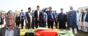 রাষ্ট্রীয় মযাদায় সাংবাদিক বীর মুক্তিযোদ্ধা হাবিবুর রহমানের দাফন সম্পন্ন