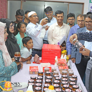 বরিশালে রেইজ প্রকল্পের দিনব্যাপী বর্ণাঢ্য আয়োজন নানা পন্য নিয়ে উদ্যোক্তাদের মেলা