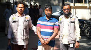 যে কারণে বন্ধু হলেন ভয়ংকর খুনি