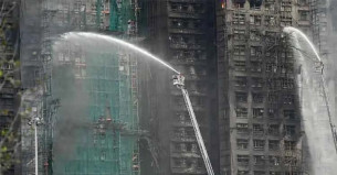 হংকংয়ে অগ্নিকাণ্ডের ঘটনায় নিহত বেড়ে ৫৫, নিখোঁজ ২৭০