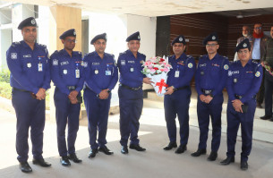 ভোলায় নতুন পুলিশ সুপার শহিদুল্লাহ কাওছার ফুলেল শুভেচ্ছায় দায়িত্ব গ্রহণ