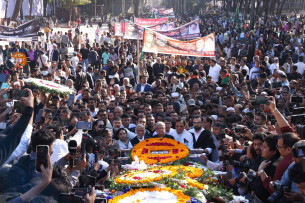 খালেদা জিয়া ও তারেক রহমানের পক্ষে শহীদ বুদ্ধিজীবীদের প্রতি বিএনপির শ্রদ্ধা