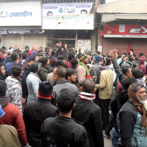 ভোলায় বিএনপির বিক্ষোভ মিছিলে ককটেল বিস্ফোরনের অভিযোগে বিজেপি অফিস ভাঙচুর