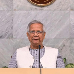 ইংরেজি নববর্ষ উপলক্ষ্যে বাংলাদেশিসহ বিশ্ববাসীকে শুভেচ্ছা জানিয়েছেন প্রধান উপদেষ্টা