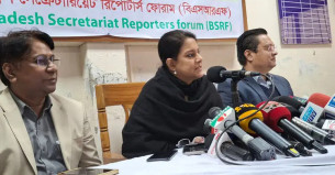 চলতি মেয়াদে সম্প্রচার-গণমাধ্যম কমিশন অধ্যাদেশ চূড়ান্তে কাজ চলছে :  তথ্য উপদেষ্টা