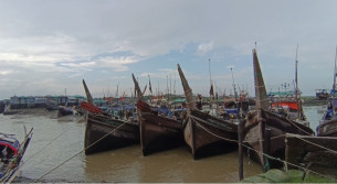 চরফ্যাশন মৎস্য কর্মকর্তার বিরুদ্ধে অনিয়মের অভিযোগ