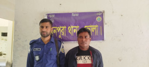 মনপুরায় ভুয়া এমবিবিএস চিকিৎসক আটক