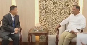 প্রধানমন্ত্রীর সঙ্গে চীনের রাষ্ট্রদূতের সৌজন্য সাক্ষাৎ