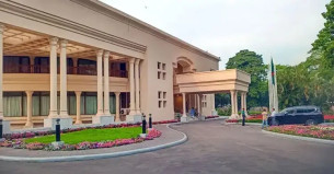 সংস্কারের পর যমুনায় উঠবেন নতুন প্রধানমন্ত্রী