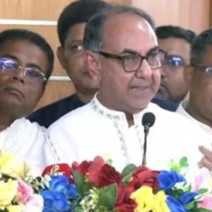 দেশে অরাজকতা নয়, সরকারকে কাজ করতে দিন: মির্জা আব্বাস