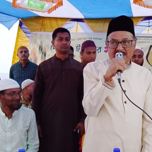 ভোলায় কৃষক জেলেদের দোয়া ও ইফতার কৃষকরাই দেশের প্রাণ গোলাম নবী আলমগীর