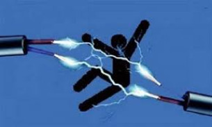 লালমোহনে গাছের ডাল কাটতে গিয়ে বিদ্যুৎস্পৃষ্টে যুবকের মৃত্যু, আহত ১