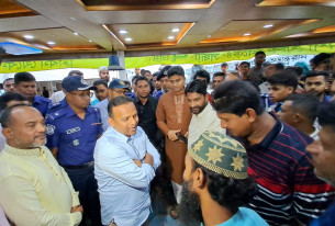 ঈদ শেষে কর্মস্থলে ফেরা মানুষের যাত্রা নিরপদ  করতে আমরা কাজ করছি : ভোলার নৌপরিবহন প্রতিমন্ত্রী