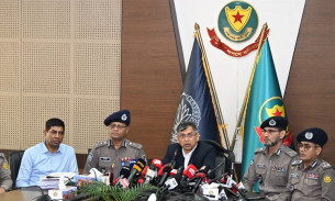 চাঁদাবাজ ও সন্ত্রাসীদের তালিকা তৈরি করে আইনের আওতায় আনা হবে: স্বরাষ্ট্রমন্ত্রী