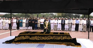 সংসদের দক্ষিণ প্লাজায় অধ্যাপক দিলারা হাফিজের জানাজা সম্পন্ন