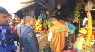 দৌলতখানে মোবাইল কোর্টে জরিমানা