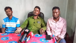 লালমোহনে তরমুজ চাষিদের থেকে ১৫ লাখ টাকা হাতিয়ে নেওয়ার অভিযোগ