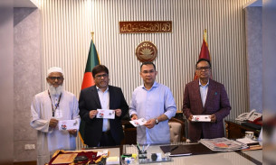 স্বাধীনতা দিবস উপলক্ষে স্মারক ডাকটিকিট ও বিশেষ সিলমোহর উদ্বোধন করলেন প্রধানমন্ত্রী