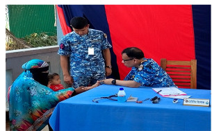 ভোলায় কোস্ট গার্ডের বিনামূল্যে চিকিৎসা সেবা ও জনসচেতনতামূলক কার্যক্রম