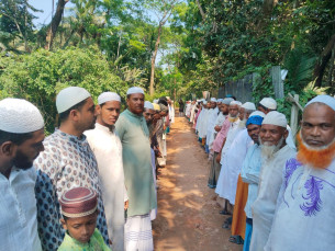 ভোলার চন্দ্র প্রসাদ গ্ৰামে রাস্তার বেহাল দশা