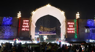 রাত ৮টার মধ্যে দোকান-শপিংমল বন্ধ