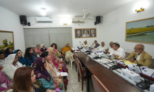 রাত ৩টা পর্যন্ত অফিশিয়াল কাজ করেছেন প্রধানমন্ত্রী