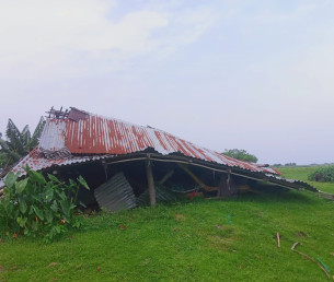 ভোলার মেঘনার দুর্গম চরে ঝড়ে উড়ে গেল দুই স্কুলের চাল, বন্ধ পাঠদান