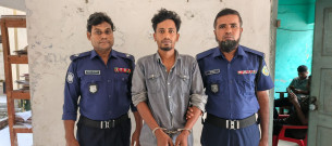 মনপুরায় সন্তানের সামনে গৃহবধূকে পালাক্রমে ধর্ষণ