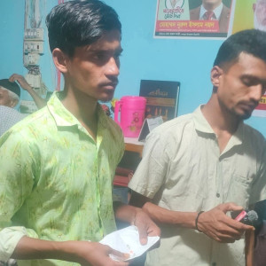 মনপুরায় ইয়াবা কিনতে গিয়ে আটক দুই যুবক