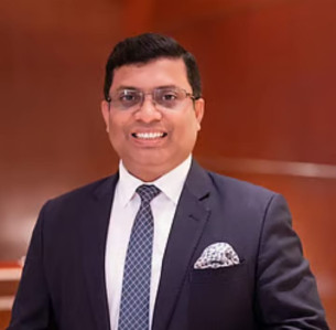 ট্যুরিজম লিডারশিপ এক্সিলেন্স অ্যাওয়ার্ডে সম্মানিত হলেন ভোলার শাখাওয়াত হোসেন