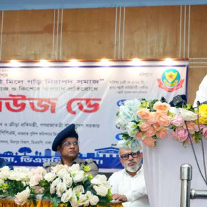 পুলিশকে নিরপেক্ষভাবে কাজের স্বাধীনতা দিচ্ছে সরকার: ক্রীড়া প্রতিমন্ত্রী