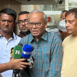 বিরোধীদল সরকারের সমালোচনা করবে, তবে হতে হবে গঠনমূলক: রিজভী