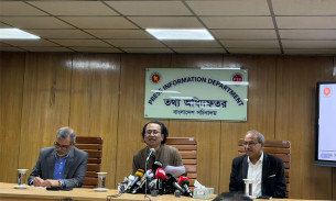 সারাদেশে ৯৫ মিলিয়ন ডোজ ভ্যাকসিন সরবরাহের পরিকল্পনা সরকারের: তথ্য উপদেষ্টা