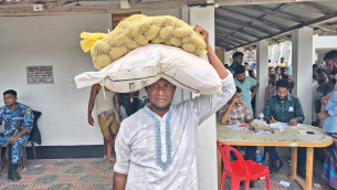 চরফ্যাশনে ২ হাজার প্রান্তিক জেলেকে খাদ্য সহায়তা প্রদান