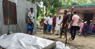 চরফ্যাশনে বাবার লাশ দাফনে সন্তানের বাধা কবর খোঁড়া হলো দুইবার